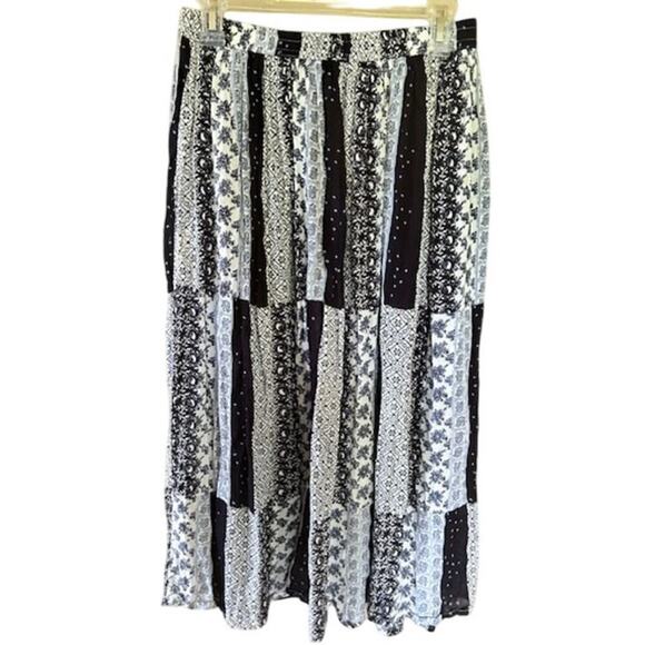 Gypsie Blue Boho Patchwork Skirt – Size M – 100% Rayon - Picture 1 of 5